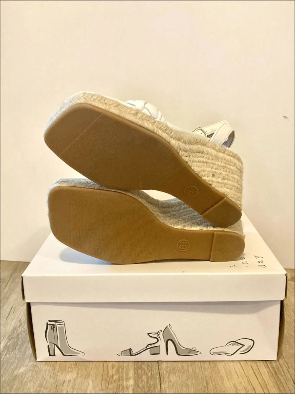 A New Day | Women's Joyce Wedge Heels | White Tweed | Size 6.5 | LNWT LNIB EUC